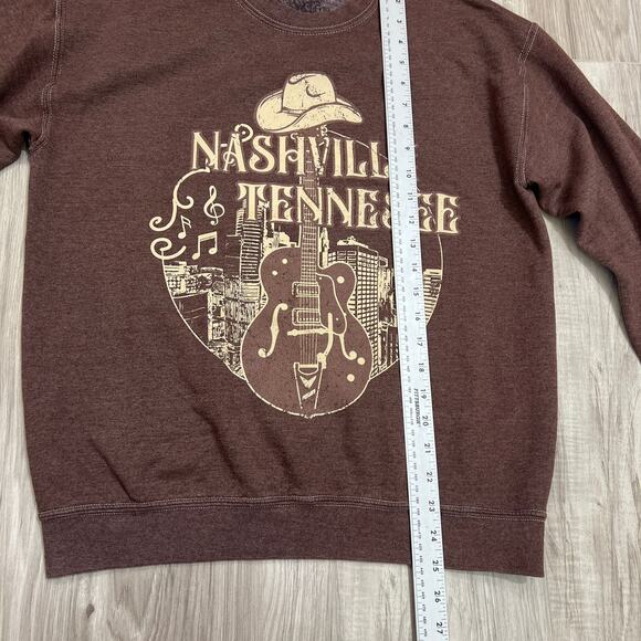Goodie Two Sleeves Nashville Tennessee graphic crewneck sweatshirt Size S - Picture 5 of 7